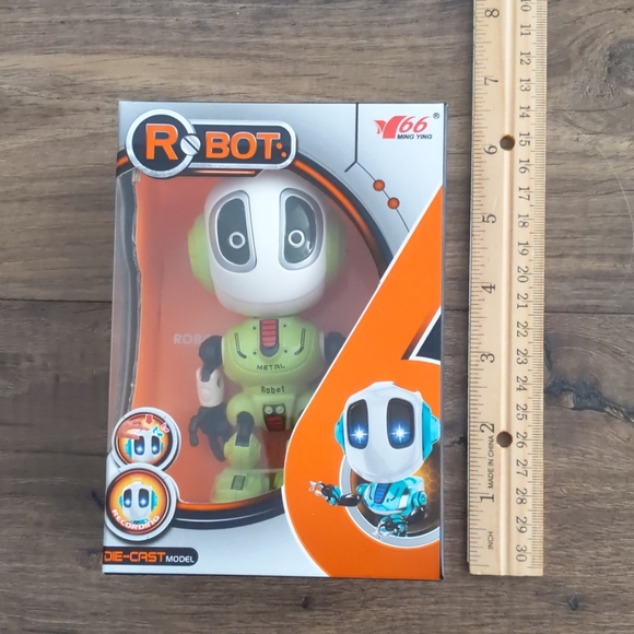 🍀NIB 🤖 Interactive Mini Robot Toy - Picture 3 of 10